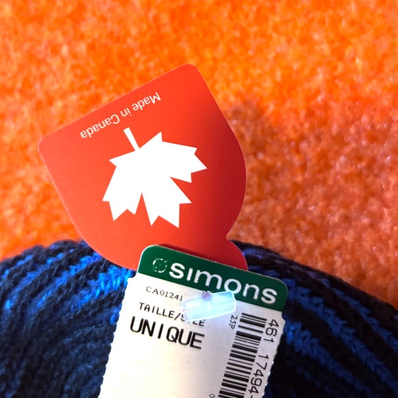 Unisex blue and black contrasting chunky rib knit tuque made in Canada NWT - Picture 4 of 8